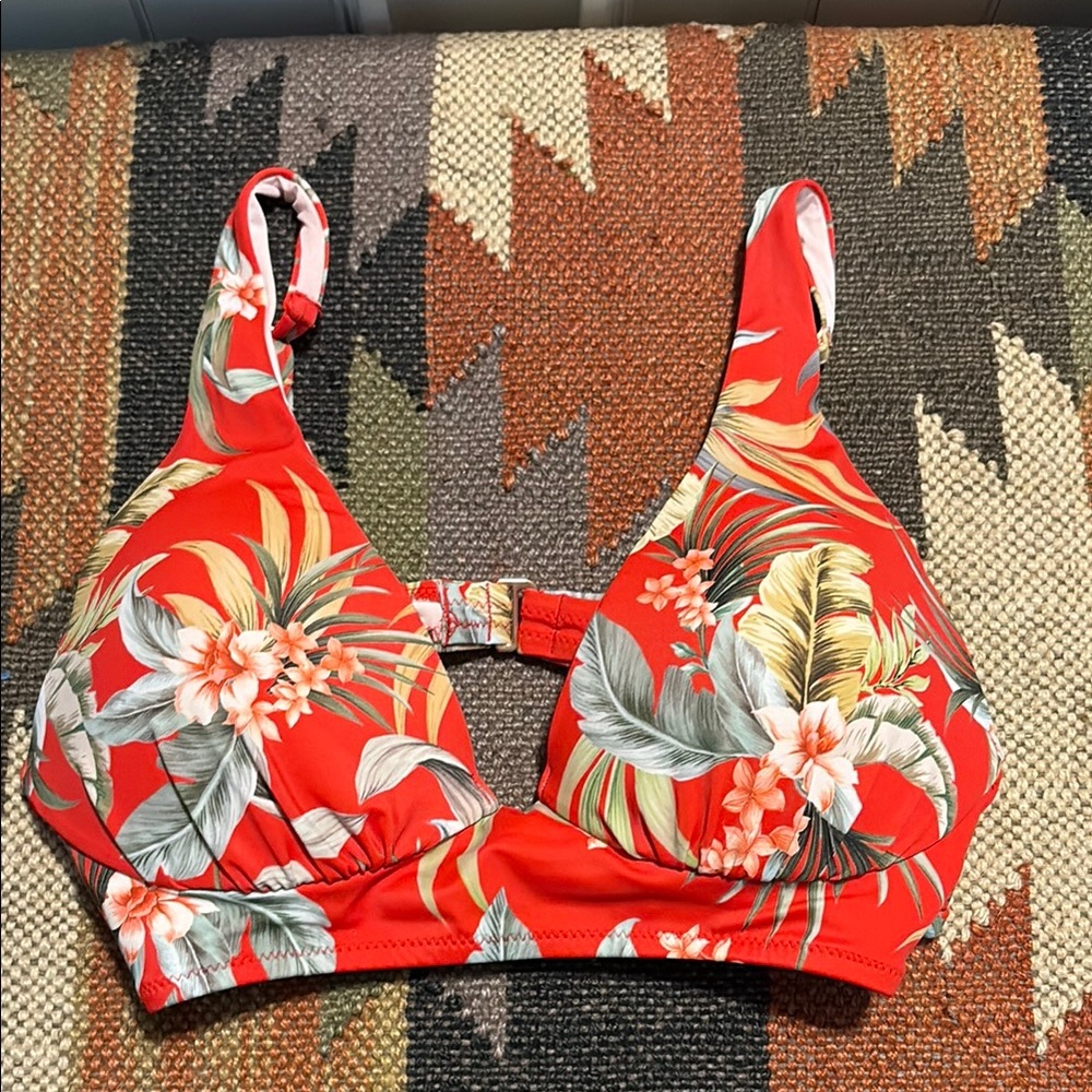 Shade & Shore Red Floral Bikini Top